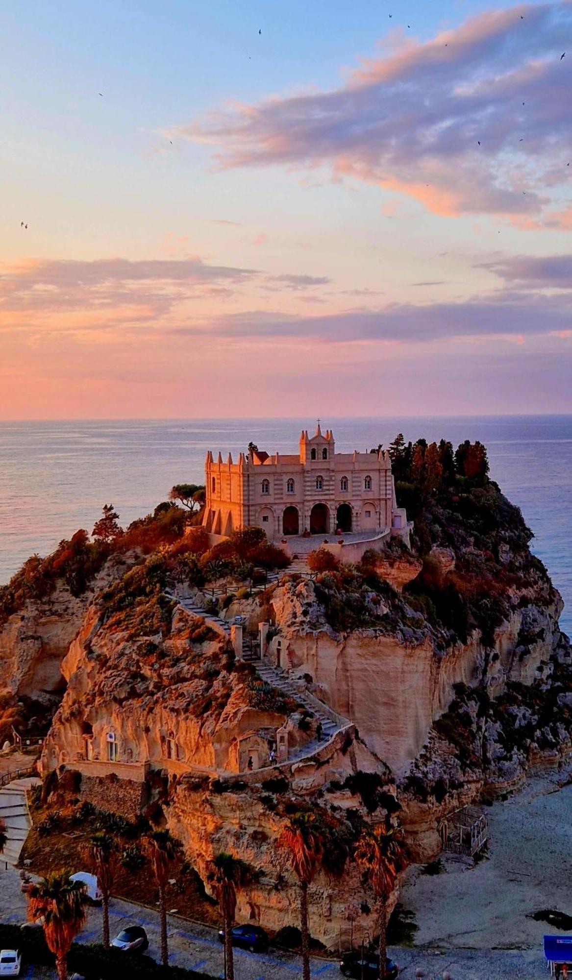 Ferienwohnung In The Heart Of The Historic Center, Near The Sea Tropea Exterior foto